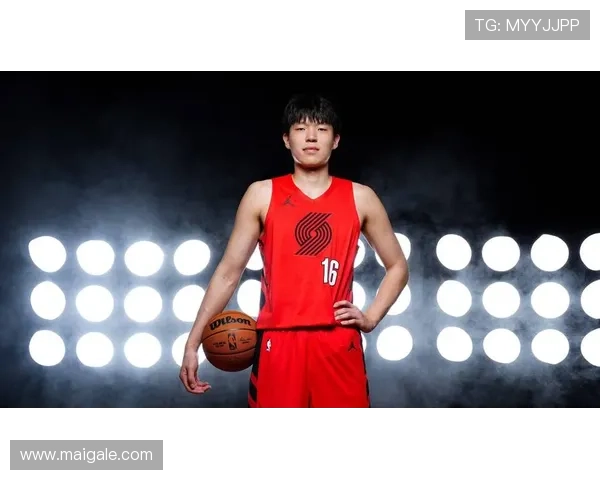 杨瀚森因伤缺阵 开拓者未能抵挡太阳强势进攻遭遇败绩 杨瀚森因伤缺阵 开拓者未能抵挡太阳强势进攻遭遇败绩