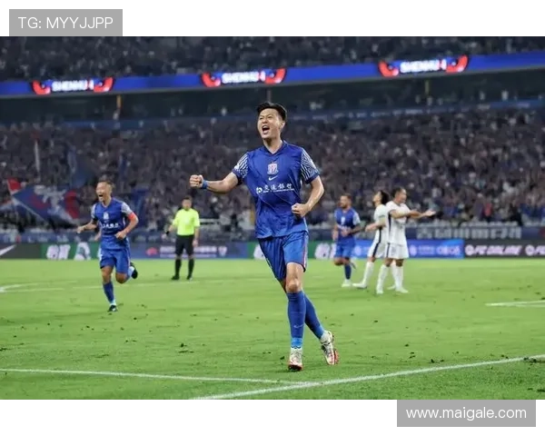 申花凭借1-0战胜新鹏城升至第二 中超冠军争夺悬念留到最后一轮