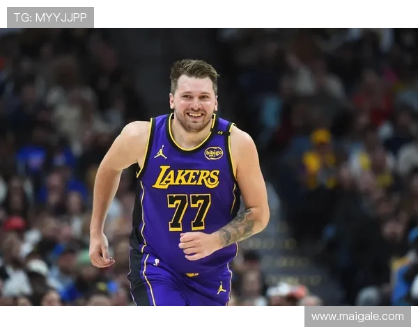 东契奇三双难挡里夫斯爆发湖人主场大胜热火强势再豪取赛季三连胜 东契奇三双难挡里夫斯爆发湖人主场大胜热火强势再豪取赛季三连胜